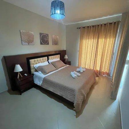 Apartment Cozy And Spacious With Sea View Sarande