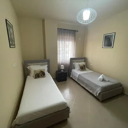 Apartment Cozy And Spacious With Sea View