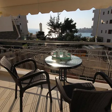 Apartment Cozy And Spacious With Sea View Sarande
